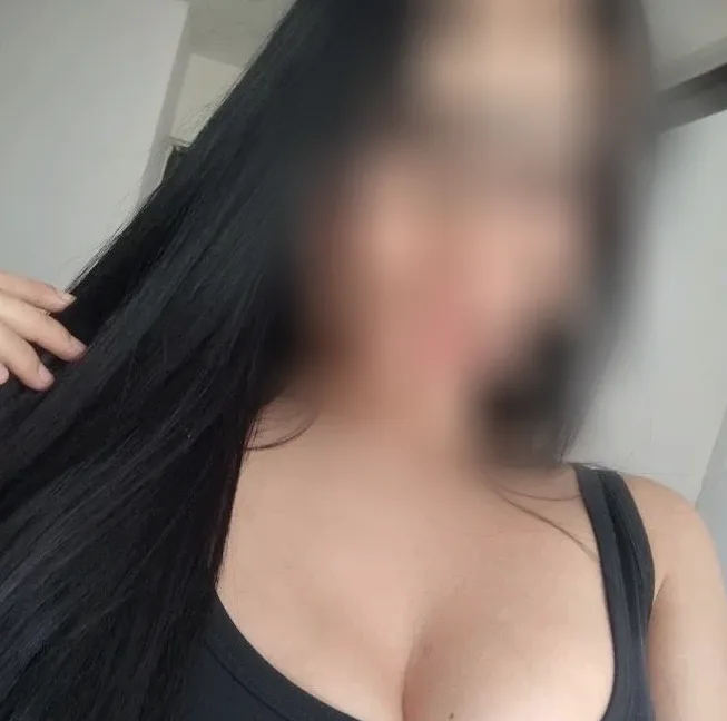 Anna, 28