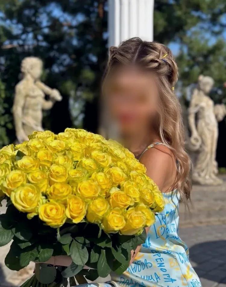 Antonia, 37