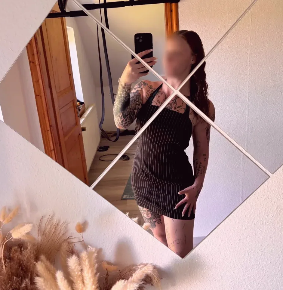 Fiona, 28