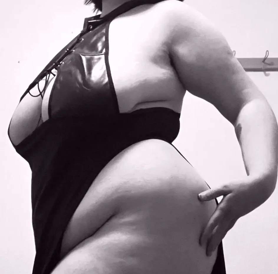 Neele, 30