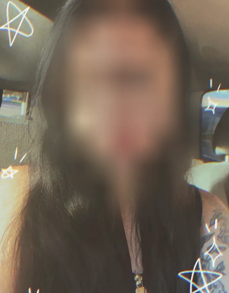 Nisa, 23