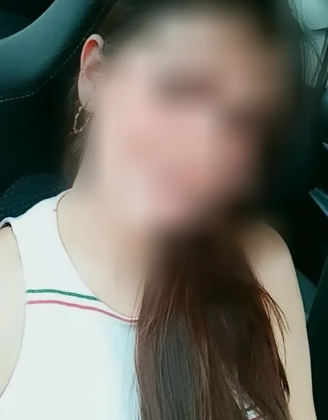 Nora, 29